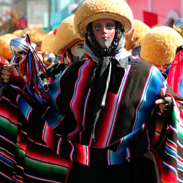 Gozar de la Fiesta Grande - LOS PARACHICOS EN LA FIESTRA TRADICONAL DE ENERO DE CHIAPA DE CORZO, PATRIMONIO DE LA HUMANIDAD